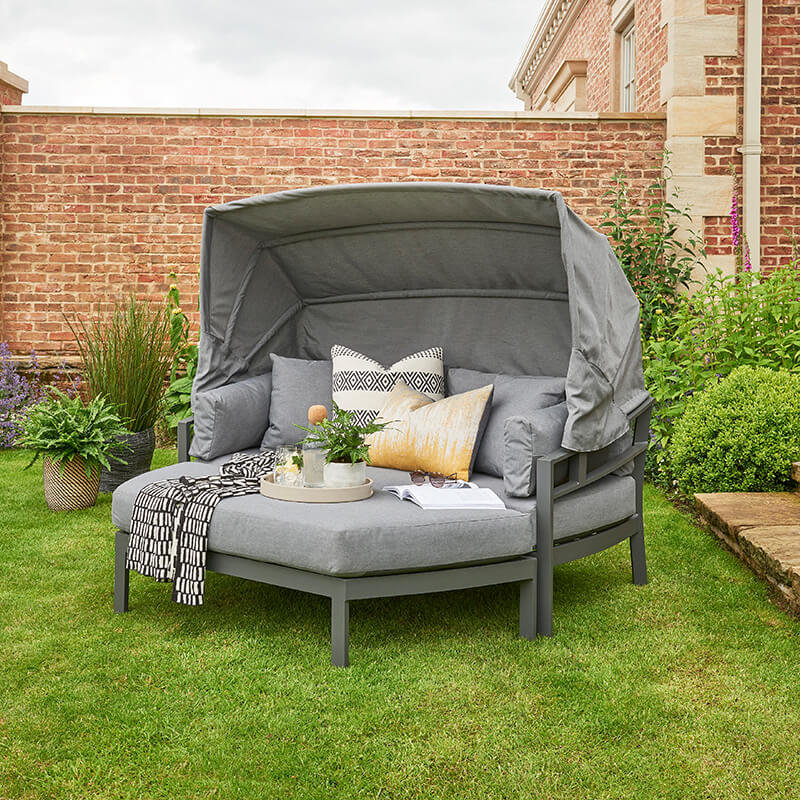 Outdoor Beds With Canopy