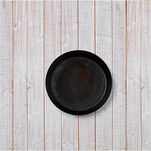 Delivita Round Iron Dish/