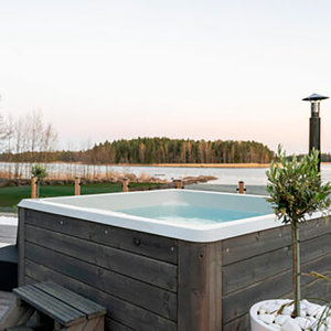 Rexener Polar Arctic White Hot Tub/