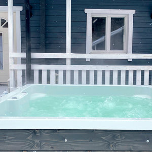 Rexener Polar Arctic White Hot Tub/