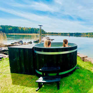 Rexener Unnukka Round Hot Tub with PR200 Water Heater - Handmade in Finland