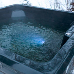 Rexener Polar Gabro Black Hot Tub/