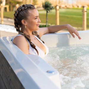 Rexener Polar Arctic White Hot Tub/