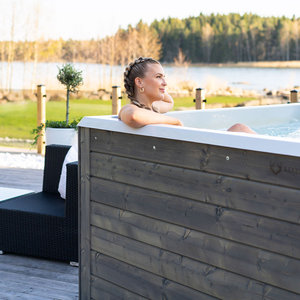 Rexener Polar Arctic White Hot Tub/