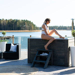 Rexener Polar Arctic White Hot Tub/