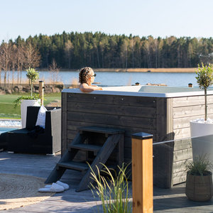 Rexener Polar Arctic White Hot Tub/