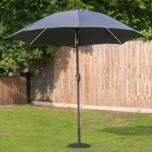 2.7m LED Parasol/